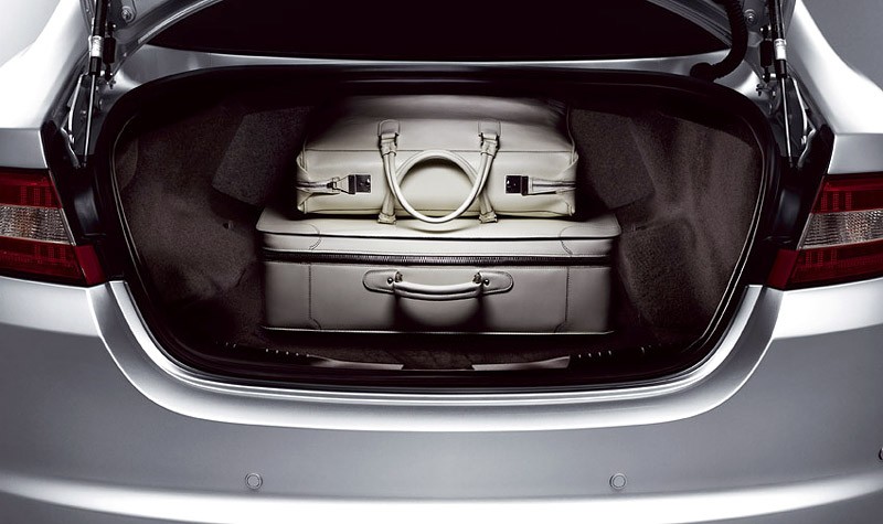 IAA Frankfurt 2007: Jaguar XF – kot ratunkowy (zdjęcia i informacje)