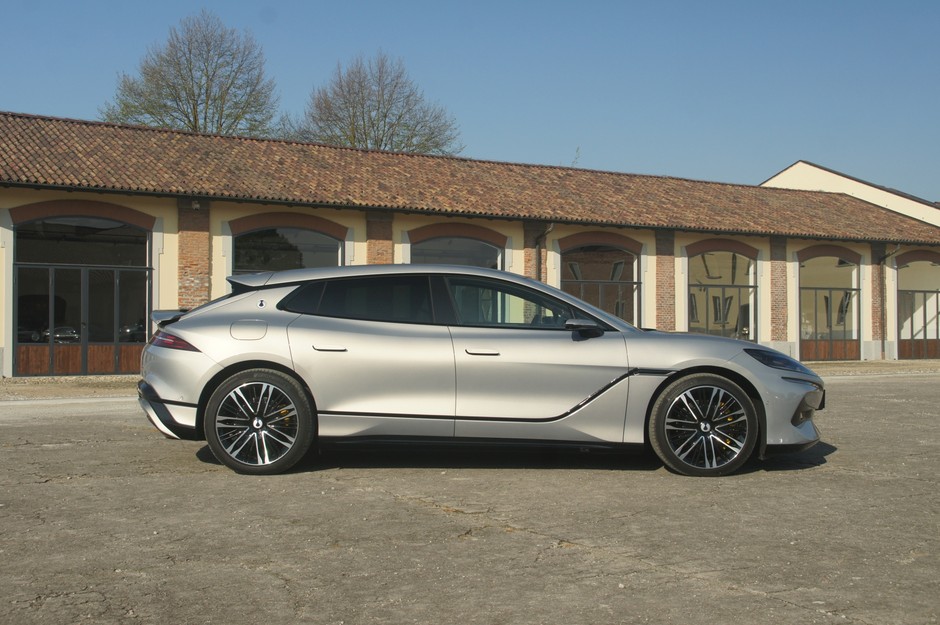Denza Z9 GT