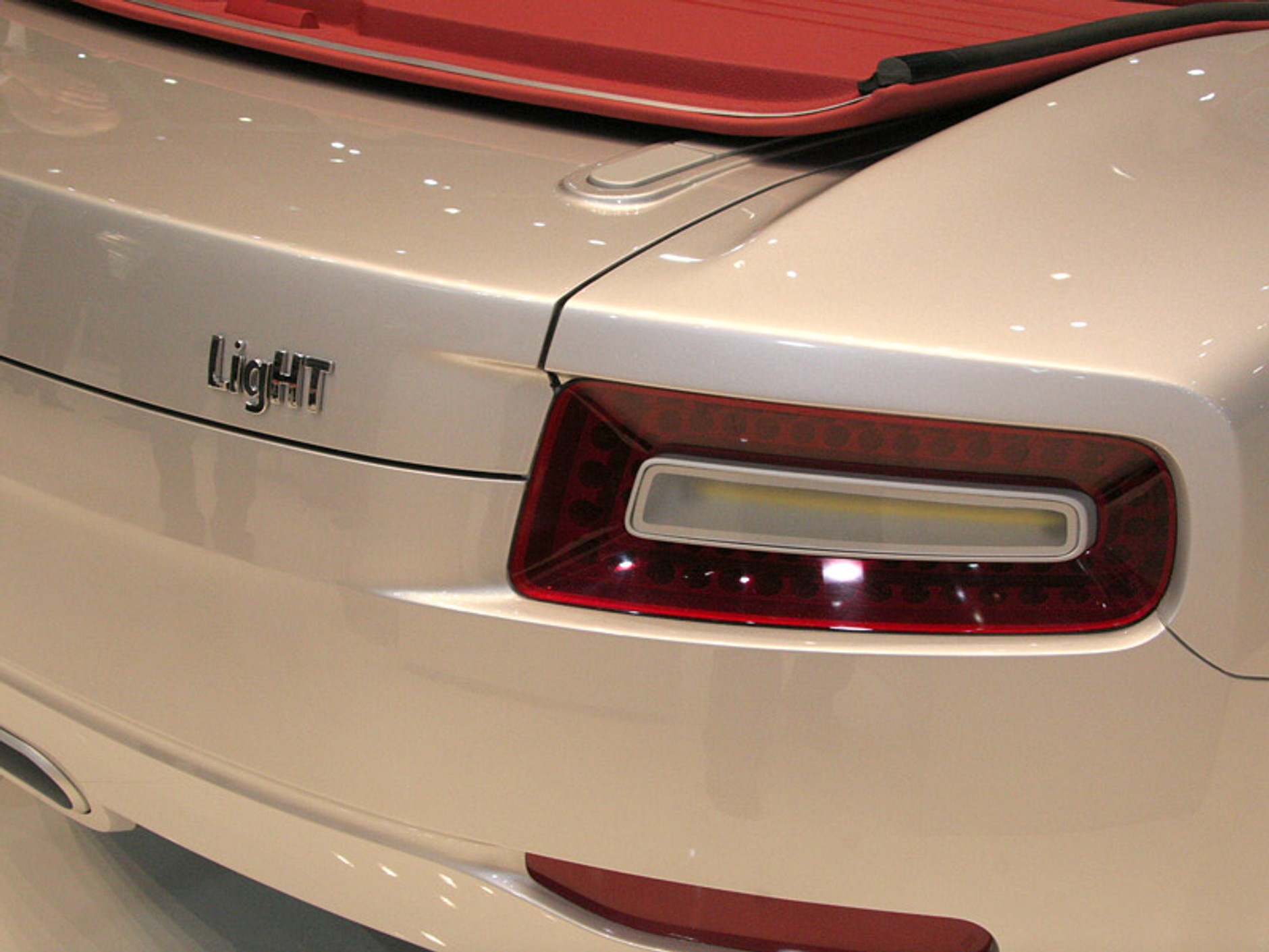 Genewa 2008: Webasto Concept Light – składany dach o minimalnej masie