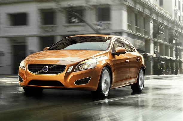 Volvo S60 dostępne będzie z dwoma zawieszeniami