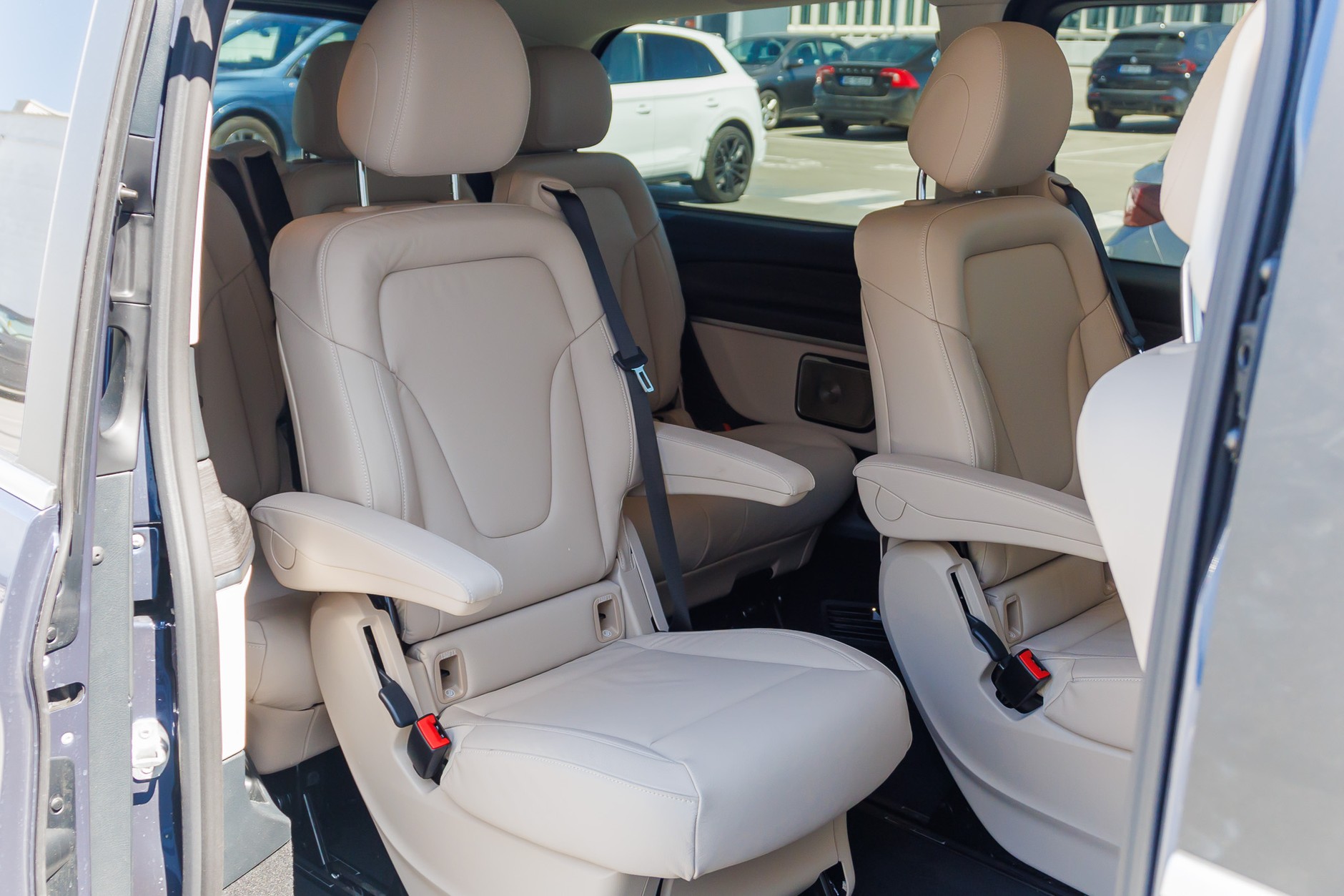 2024 Mercedes V300d