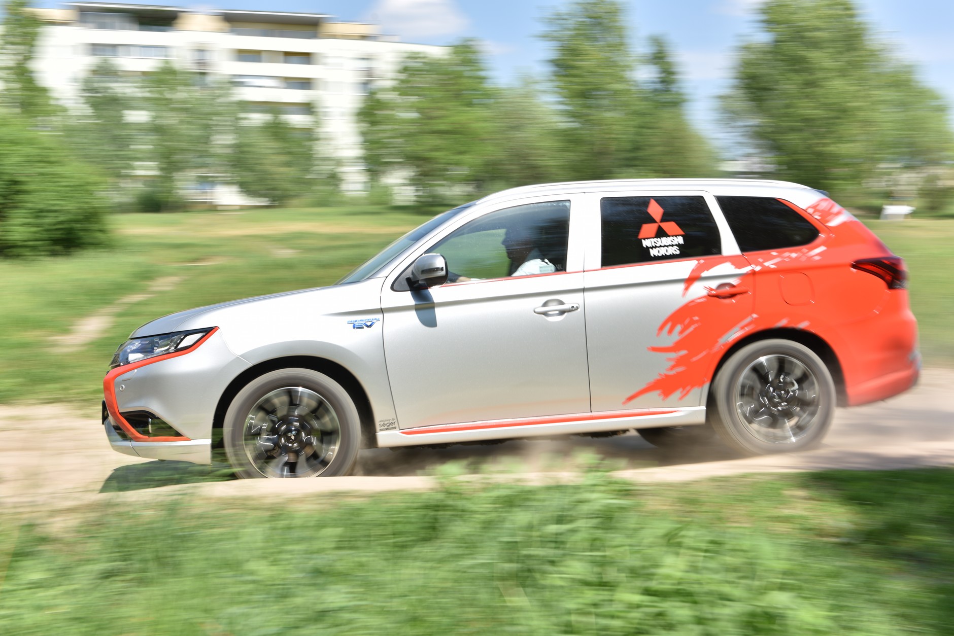 Mistubishi Outlander PHEV