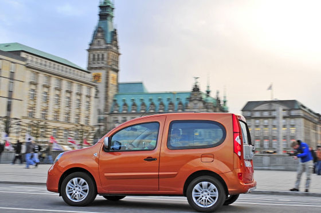 Renault Kangoo Be Bop 1.5 dCi FAP: Mini van, 1,5 l diesel (103 KM), droga hamowania w teście: 47,0 metrów.