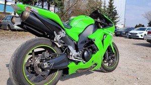Motocyklista potrącił policjanta i uciekł. Już został zatrzymany