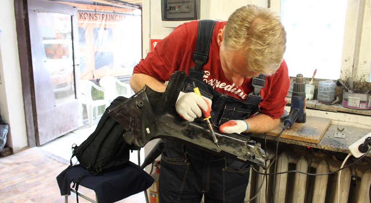 Naprawiamy uszkodzone plastiki