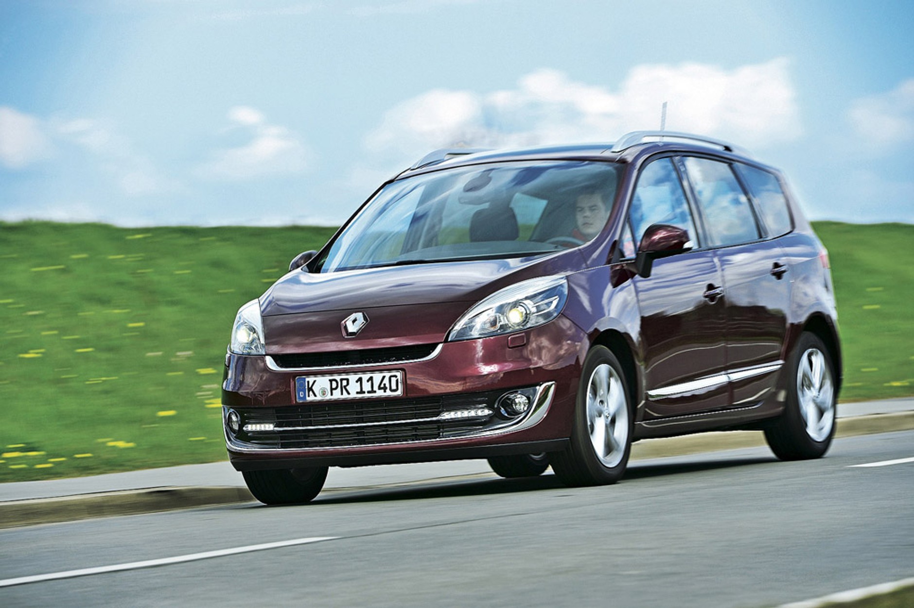 Renault Grand Scenic kontra Ford Grand C-Max, Opel Zafira i Volkswagen Touran