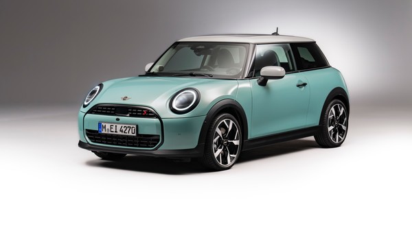 Nowe MINI nie będzie tylko elektryczne. Oto spalinowe wersje Cooper C i Cooper S