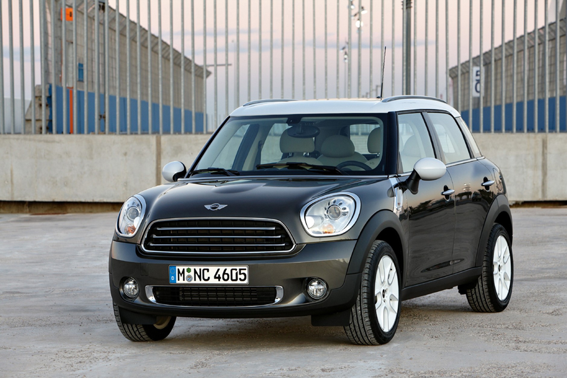 Mini Countryman - Mini rusza w "teren"