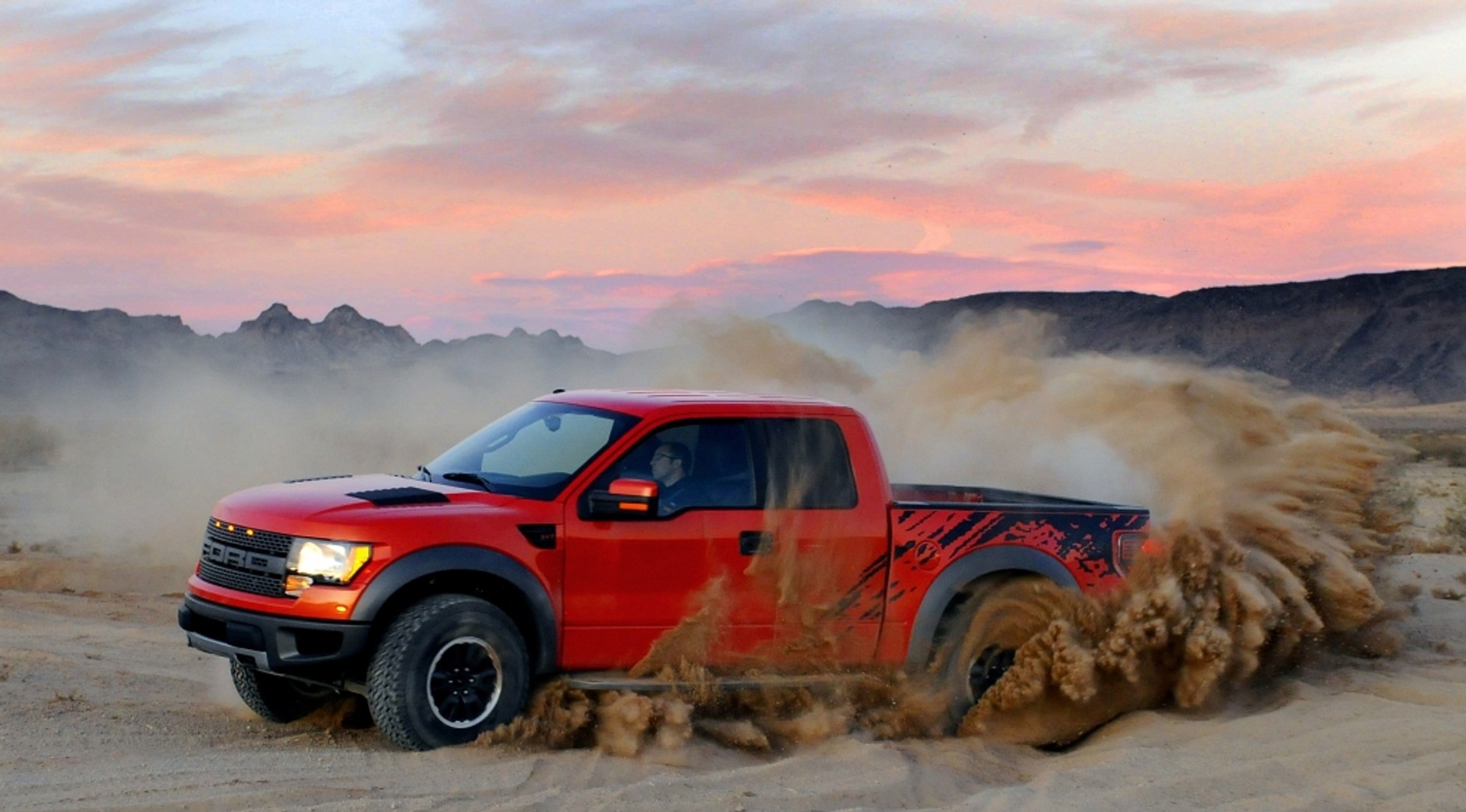 Ford F-150 SVT Raptor dla szybkiego farmera