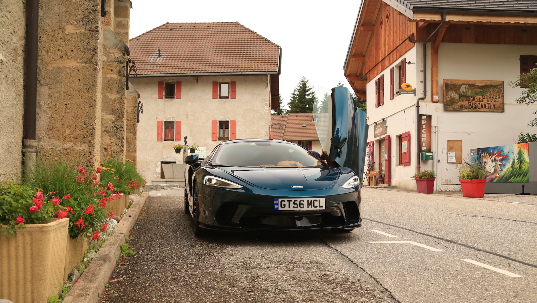 McLaren GT (2021)