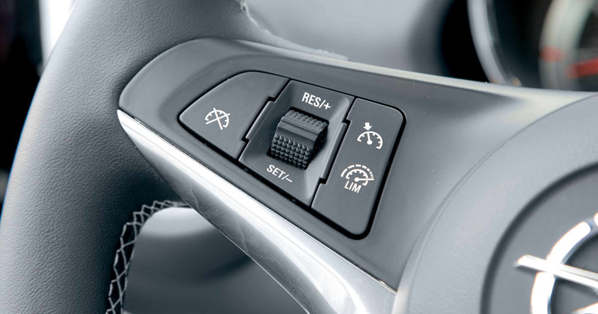 Tempomat - od 1 000 do 2 000 zł