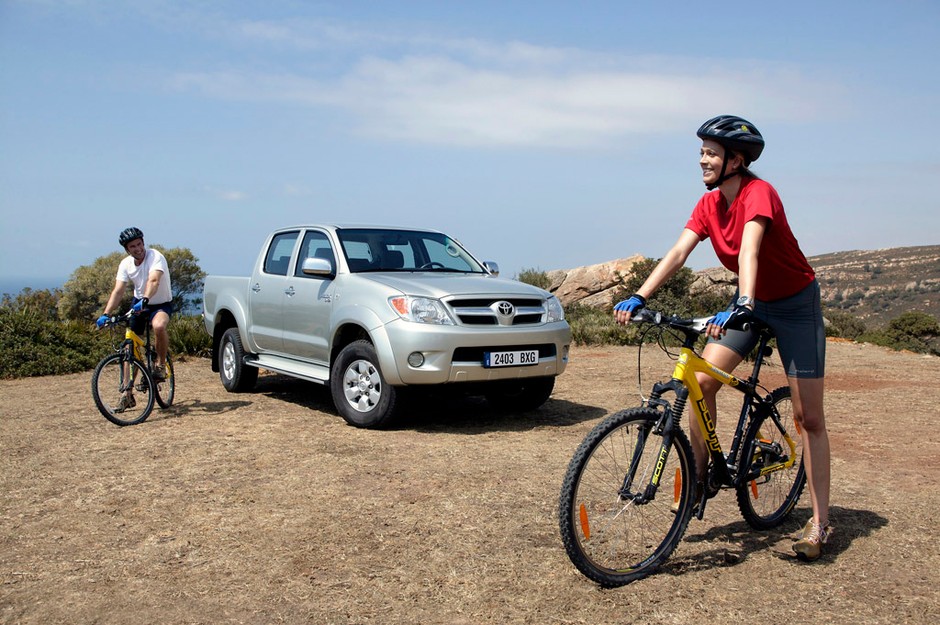 Używana Toyota Hilux: ciężarówka 4x4