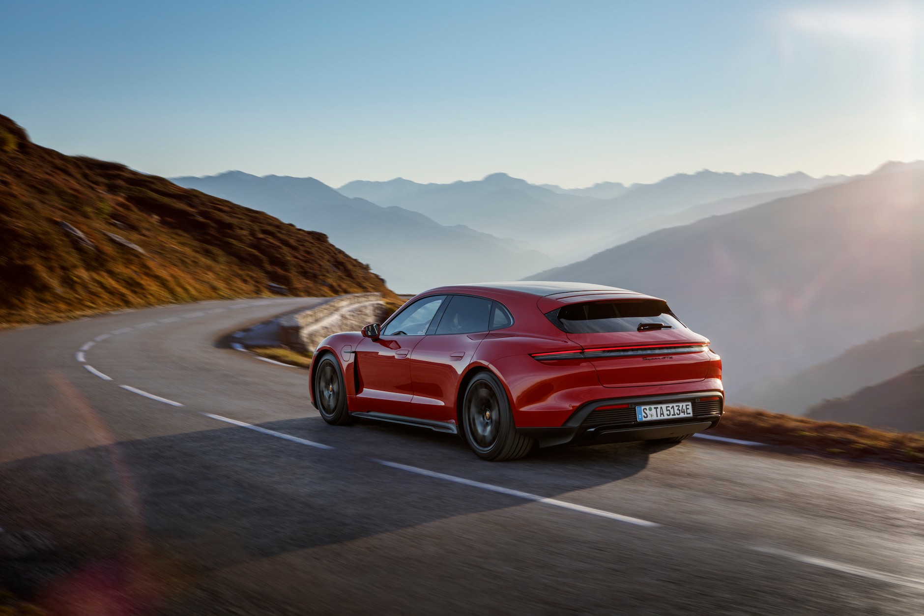Porsche Taycan GTS Sport Turismo