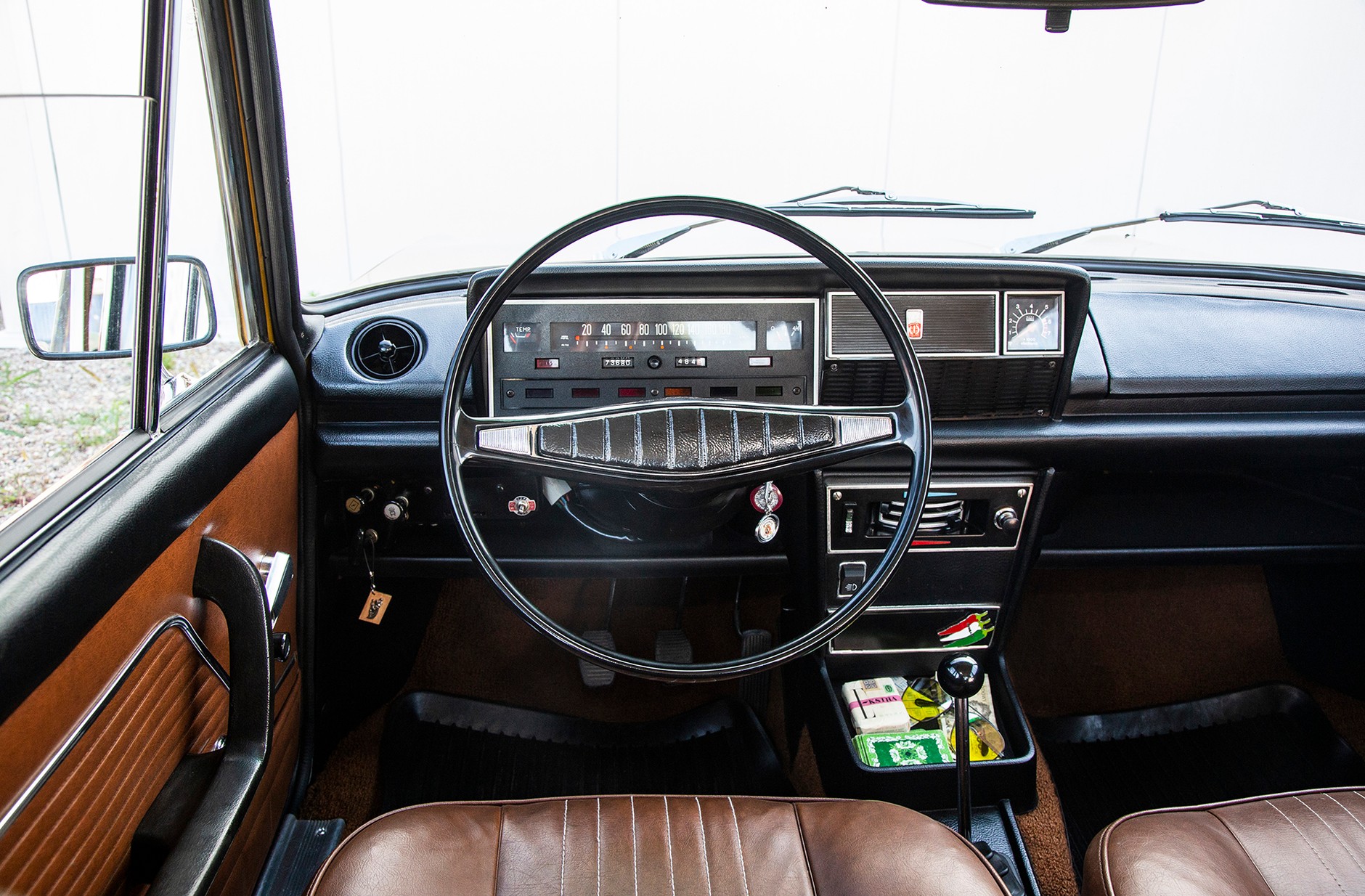 Polski Fiat 125p 1500 kontra Łada 1500 - tak podobne, a jednak tak różne