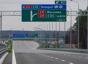 Nowe znaki na polskich drogach - eksperymentalne oznakowanie może stać się nowym standardem