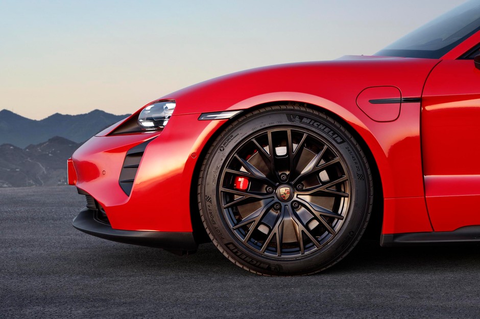 Porsche Taycan GTS