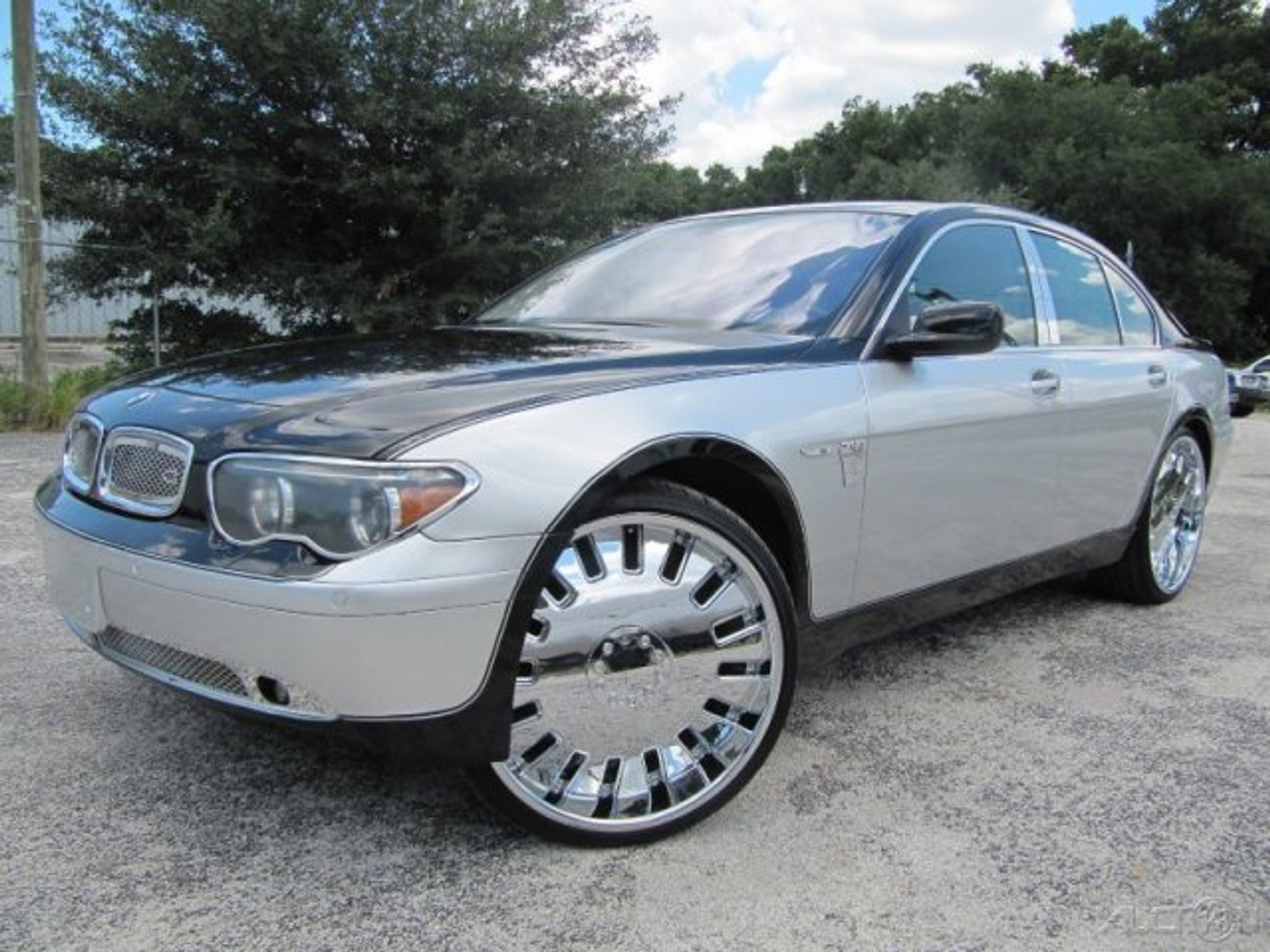 BMW 745i - o kurcze,  czy właściciel zażył rano tabletki?