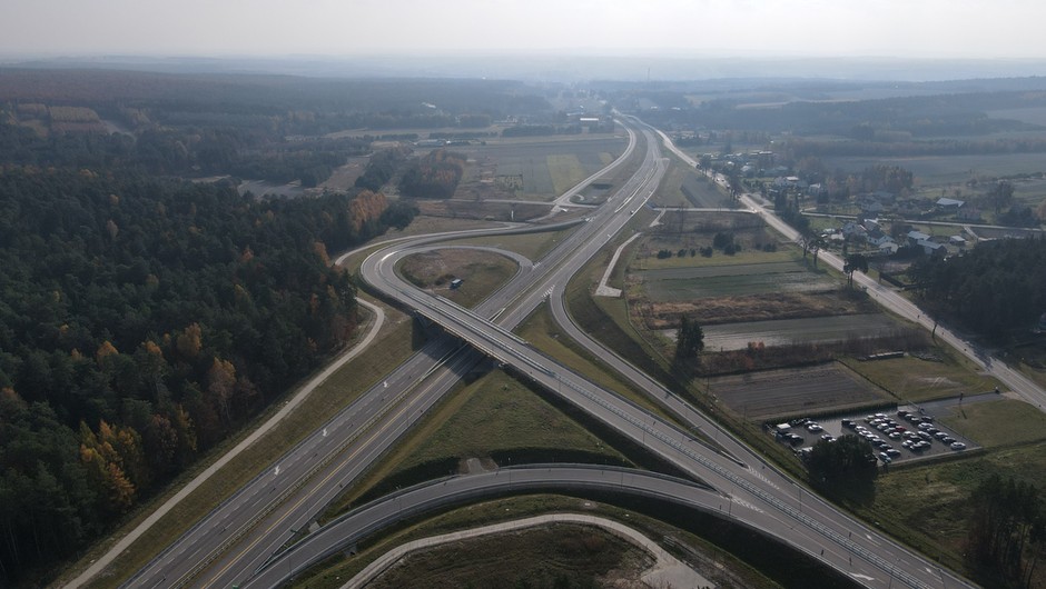 Węzeł Tomaszów Lubelski Południe i widok na DK17 w kierunku Hrebennego