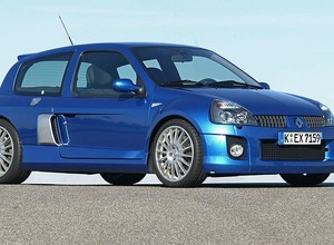 Renault Clio V6 – tak jeździ najmocniejsza fabryczna wersja