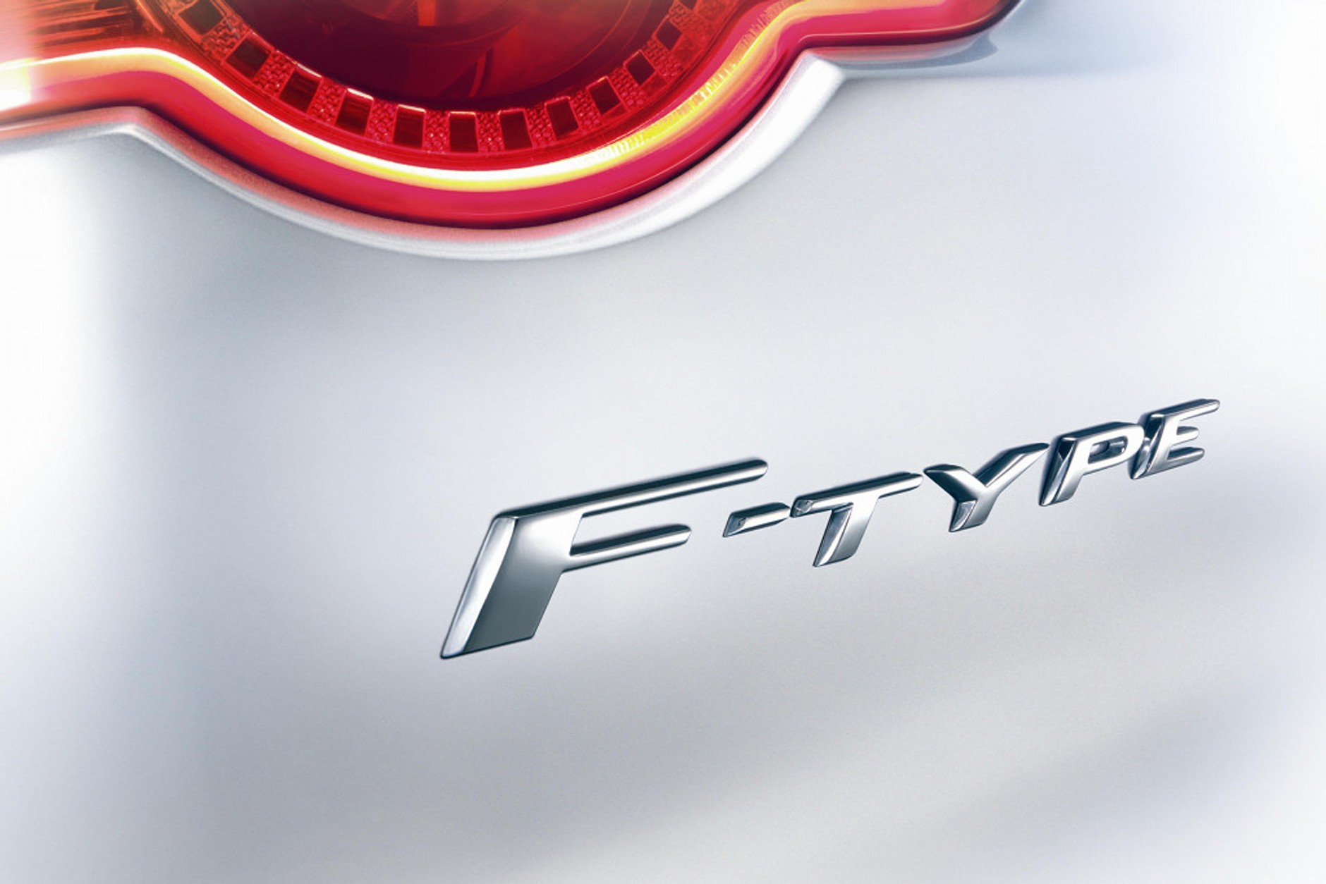 Sportowy Jaguar F-Type przyjedzie do Paryża