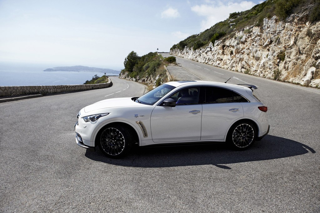 Infiniti FX Vettel Edition: pomysł mistrza