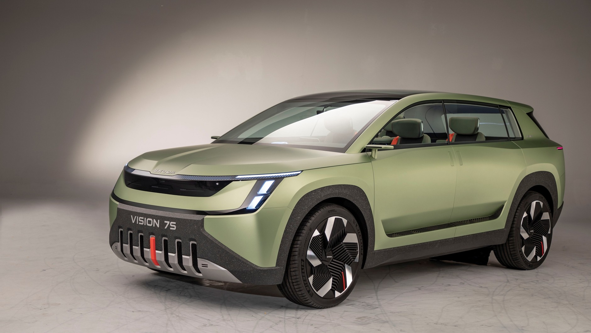 Skoda Vision 7S zapowiada nowego SUV-a klasy wyższej planowanego na 2026 r.