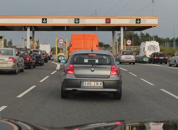 Masowe kontrole policji w weekend. Stosuj zasadę "pół licznika" a unikniesz mandatu