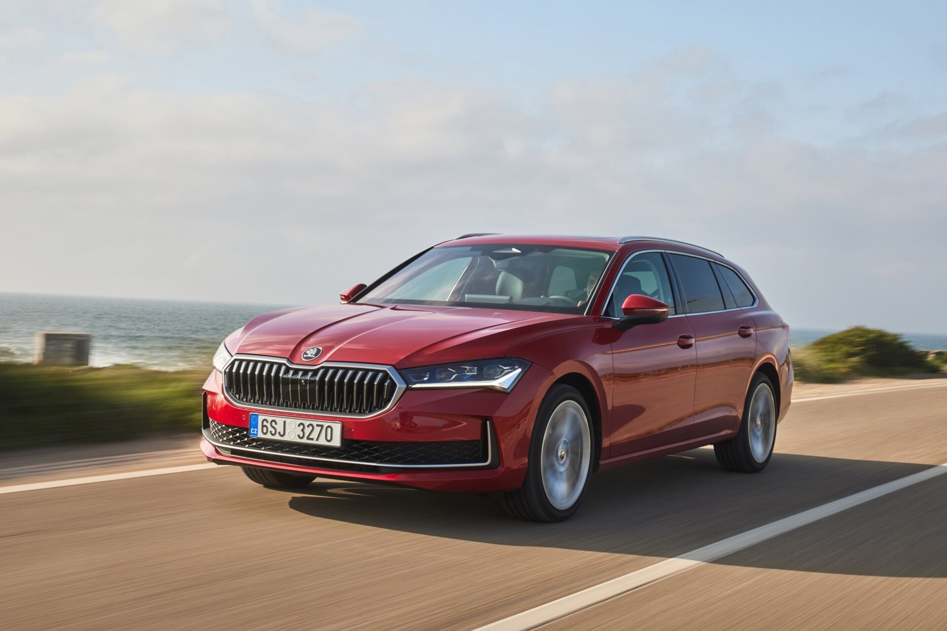 Nowa Skoda Superb Combi