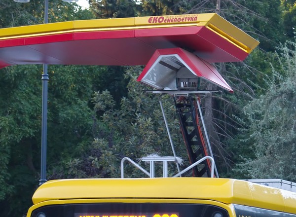Miast nie stać na zelektryfikowany transport. Sprawdziliśmy ile "pali" elektryczny autobus, a ile z dieslem