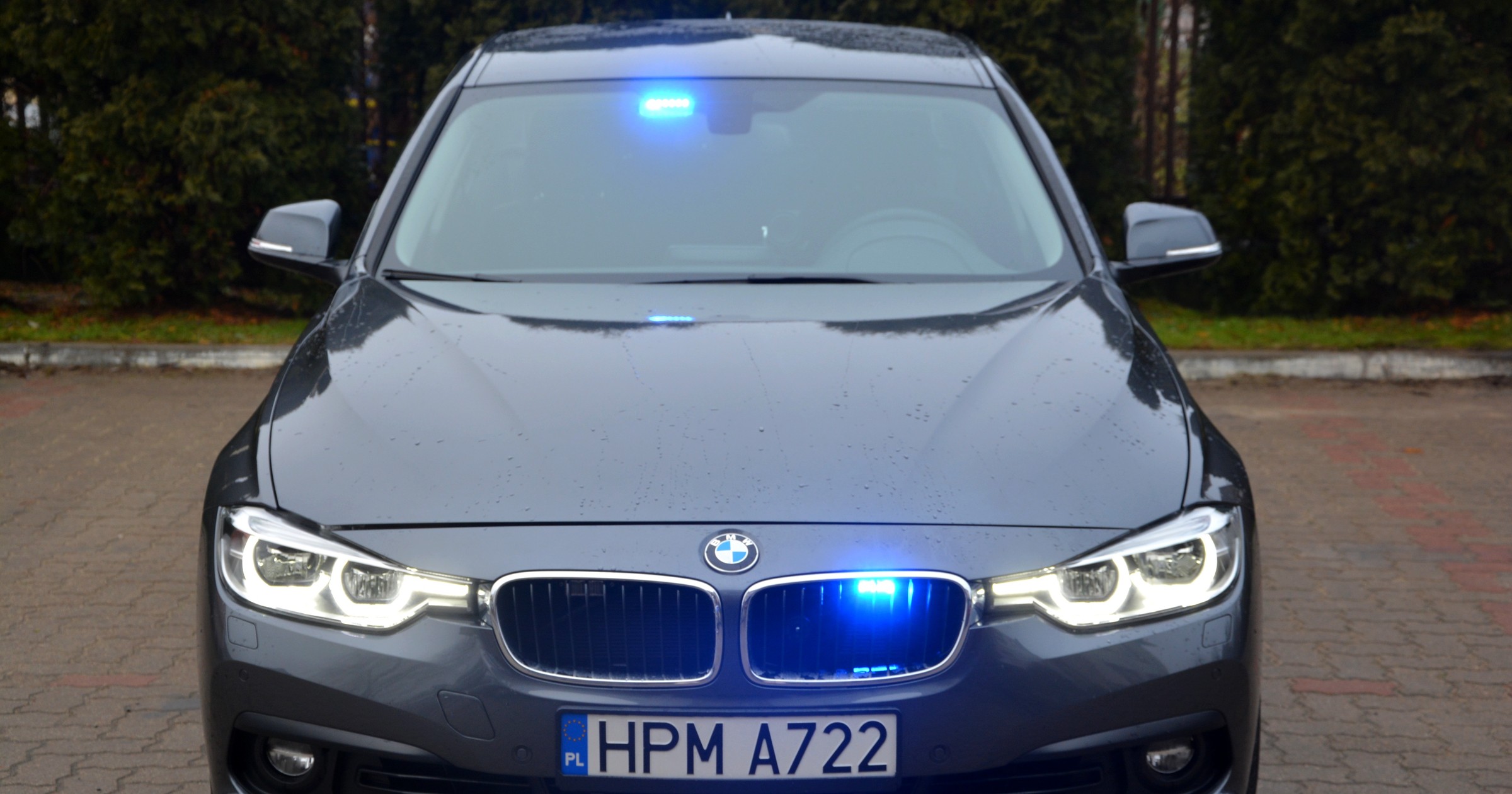 BMW 330i xDrive - nowe nieoznakowane radiowozy policji