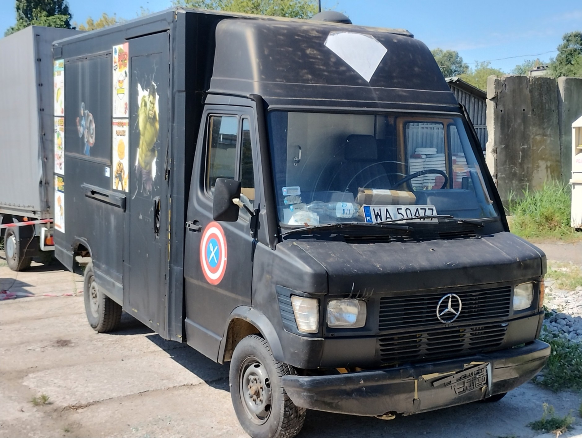 Warszawa sprzedaje porzucone samochody