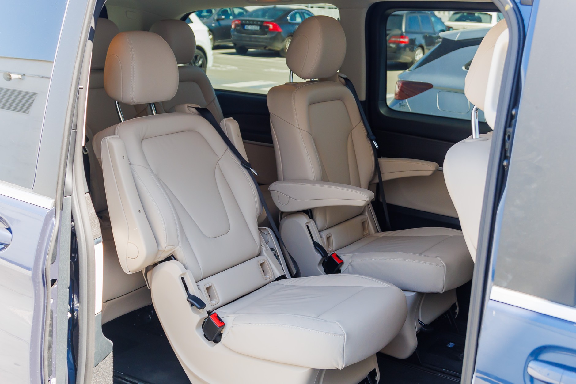 2024 Mercedes V300d