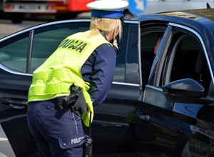 Sposoby na unikanie mandatów. Tak nie stracisz prawa jazdy