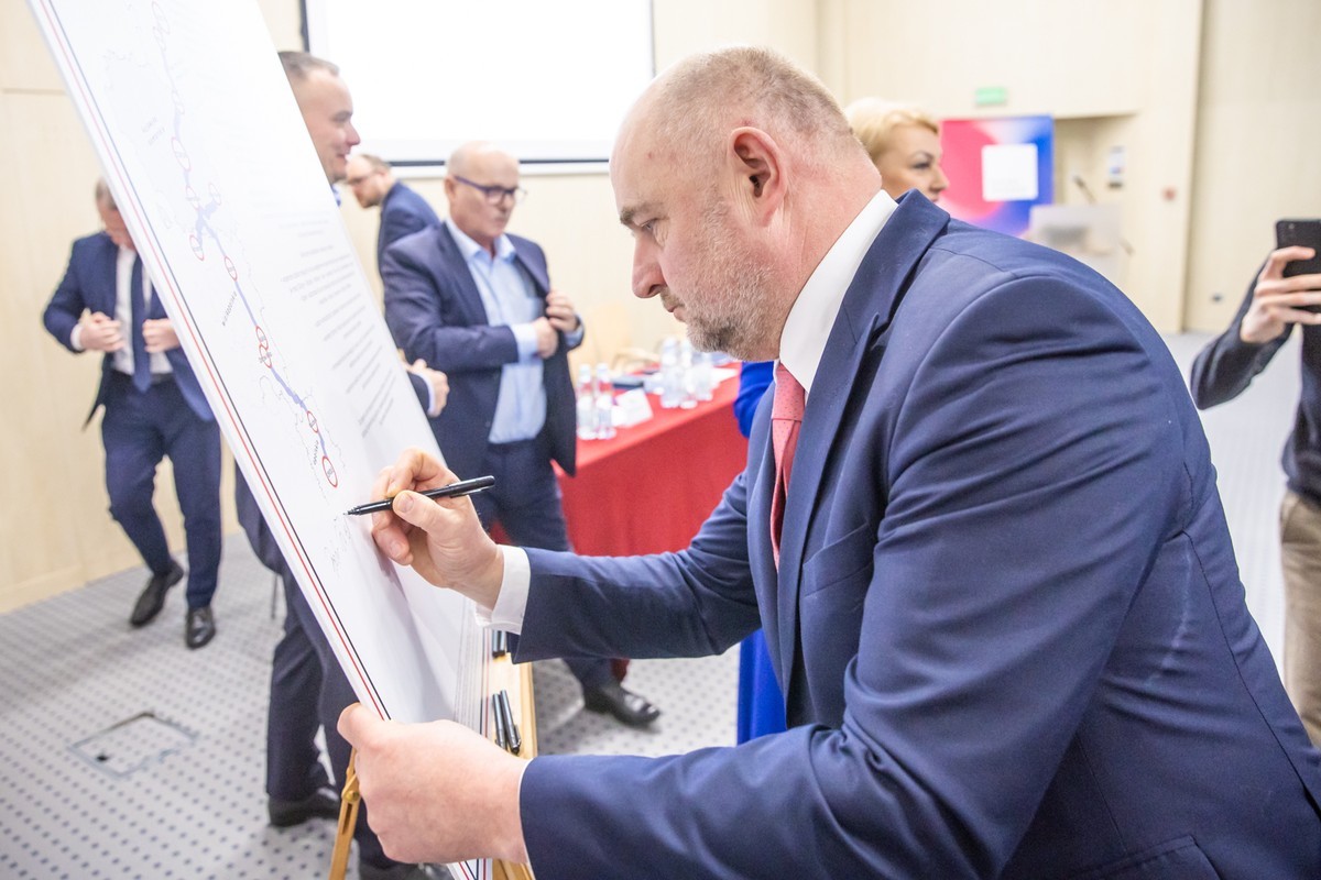 Konferencja ws. budowy drogi S15