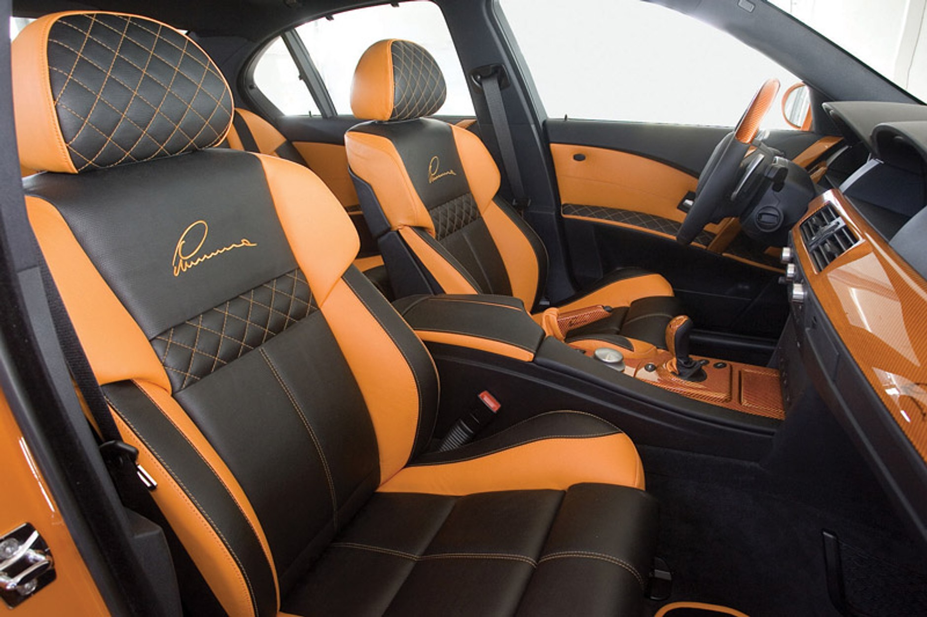 Lumma CLR 500 RS: 560 KM pod maską BMW M5