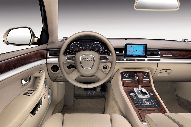 Facelifting dla Audi A8: silnik w 2,8 FSI będzie najoszczędniejszy w swojej klasie