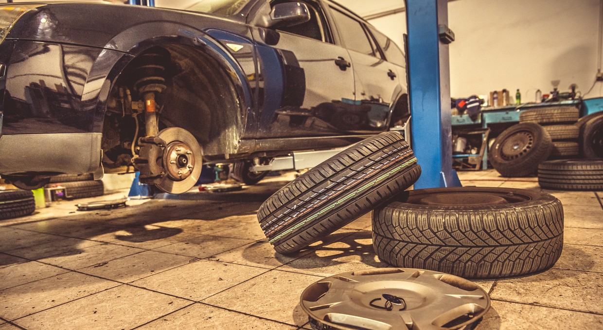 Błędy przy wymianie opon mogą kosztować więcej, niż myślisz. Sprawdź, na co zwrócić uwagę