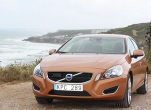 Volvo S60: elegancki, wysportowany playboy
