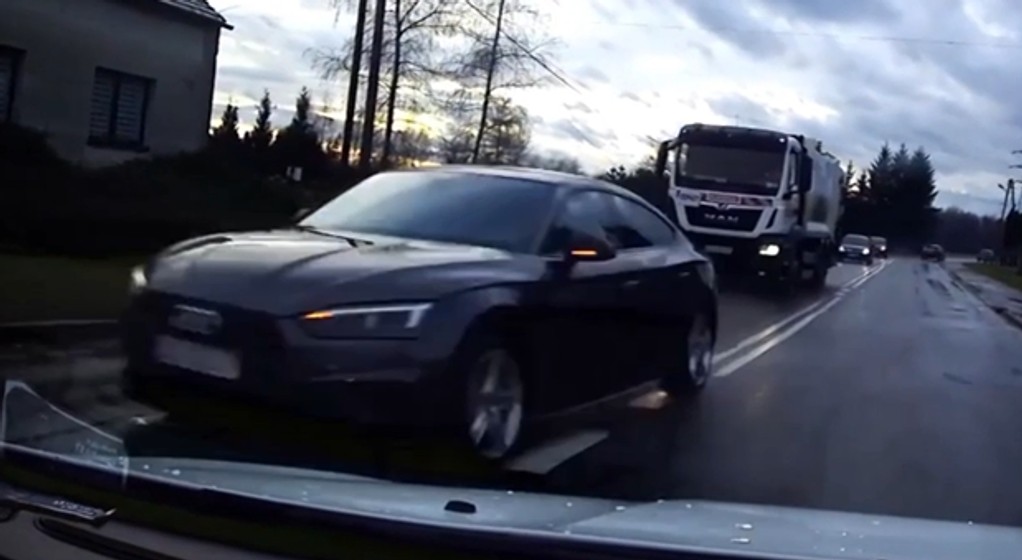 Niebezpieczne zachowanie kierowcy uchwycone przez kamerę
