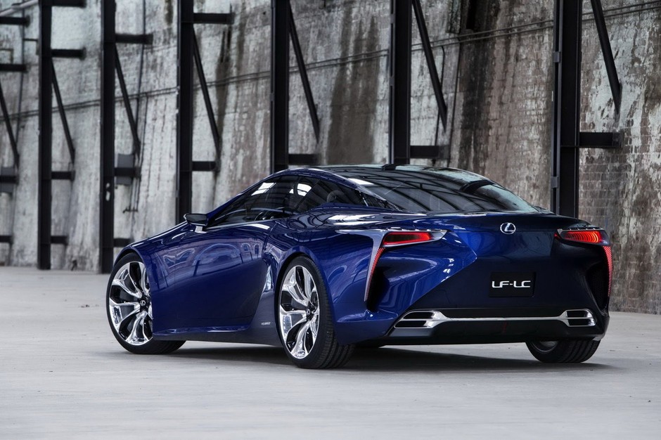 Lexus LF-LC Concept w niebieskich barwach podczas Sydney Motor Show