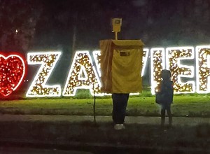 Nietypowy fotoradar straszy kierowców w Zawierciu. Internauci zachwyceni
