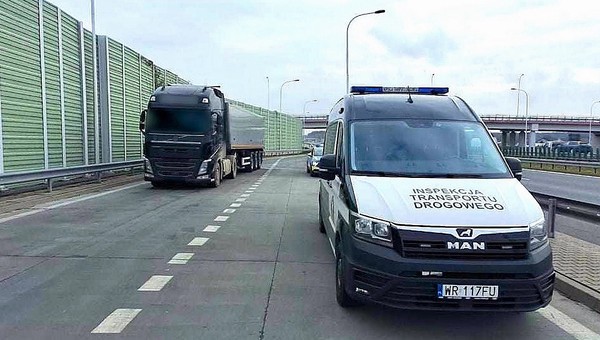 Inspektorzy ITD zatrzymali tira z Ukrainy na A1. Wiózł gaz palny. "ADR wycofany z ruchu"