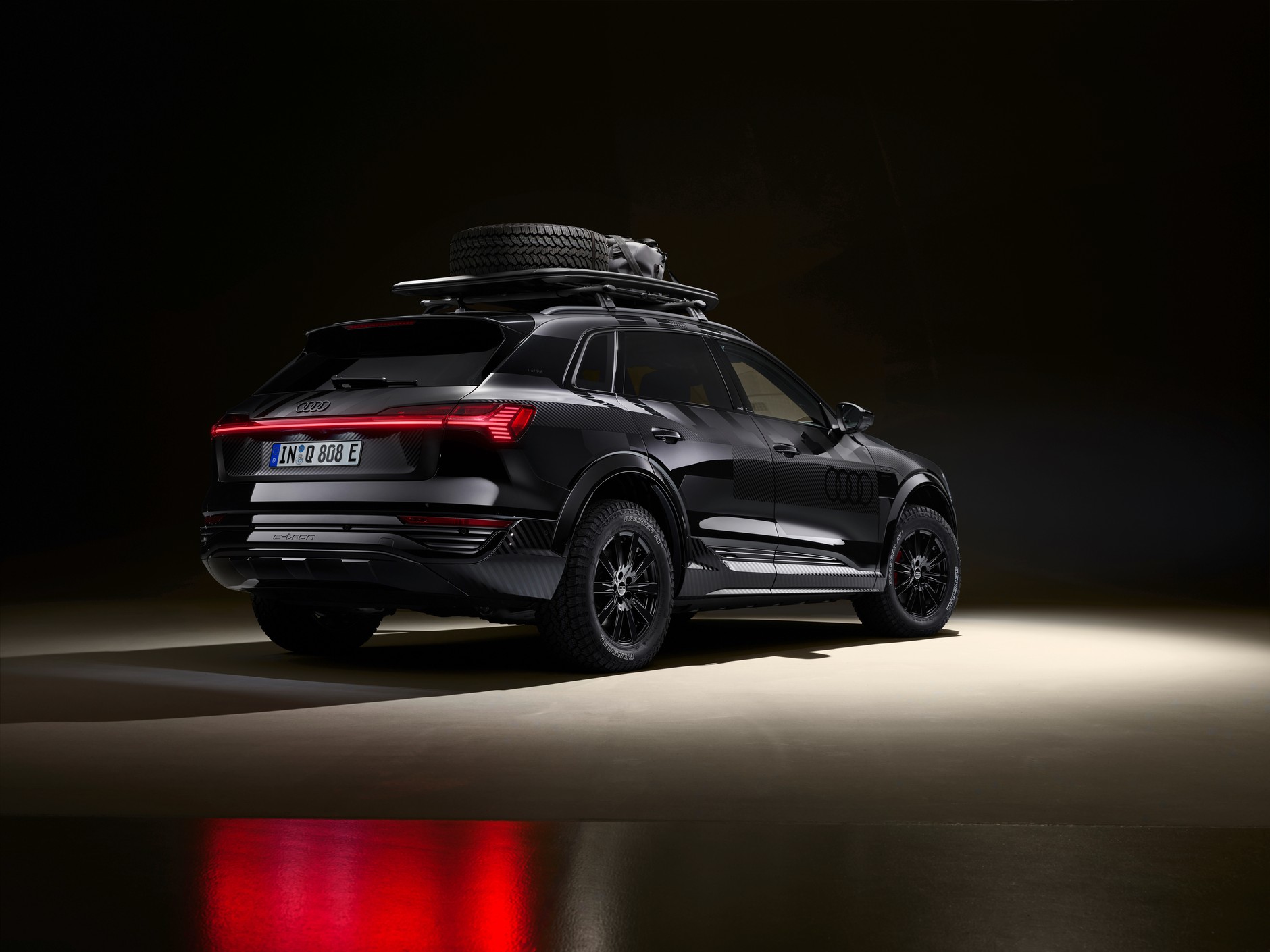 Audi Q8 e-tron edition Dakar