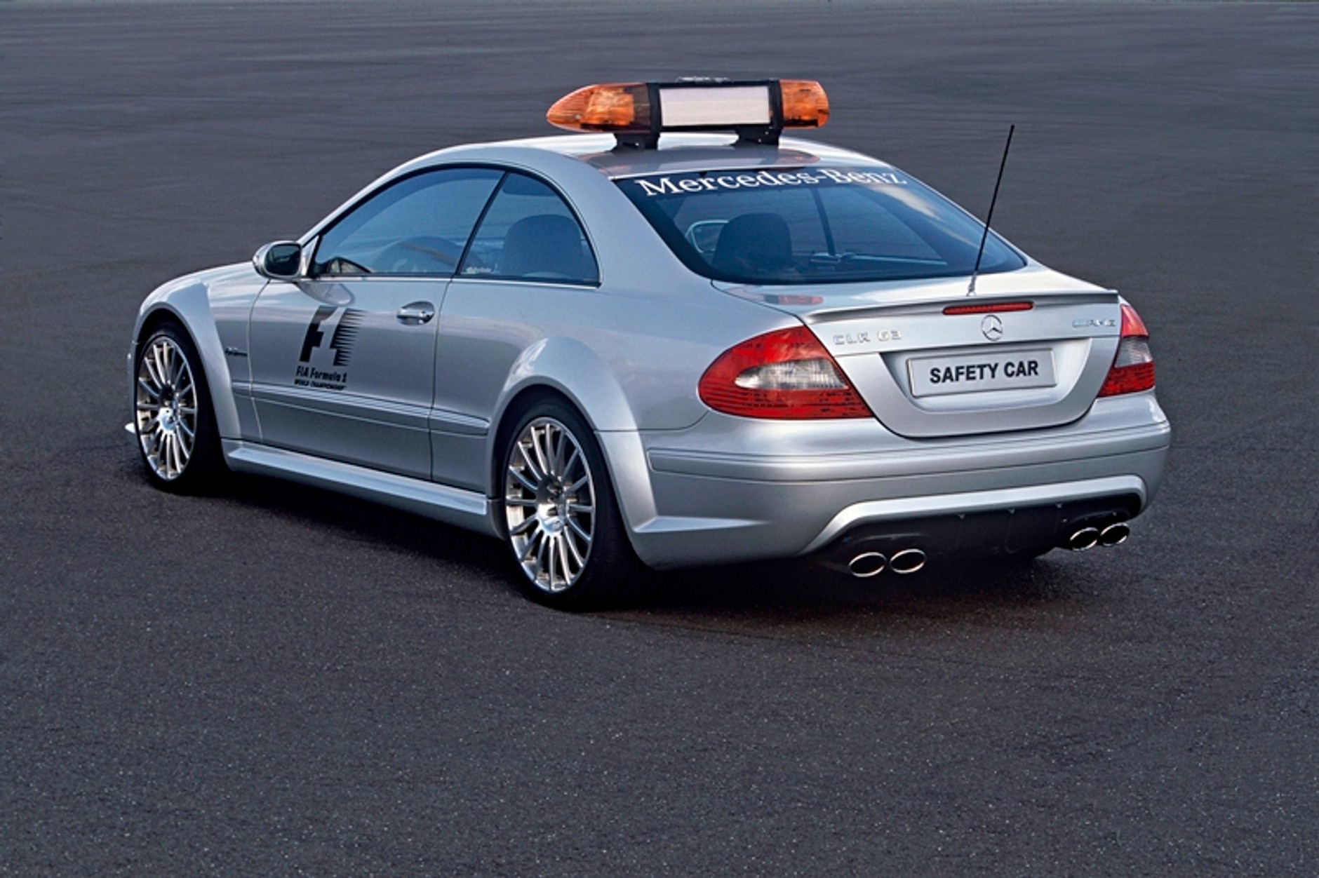 Mercedes SLS AMG to najszybszy safety car świata, ale znalazłem jeszcze kilka ciekawszych