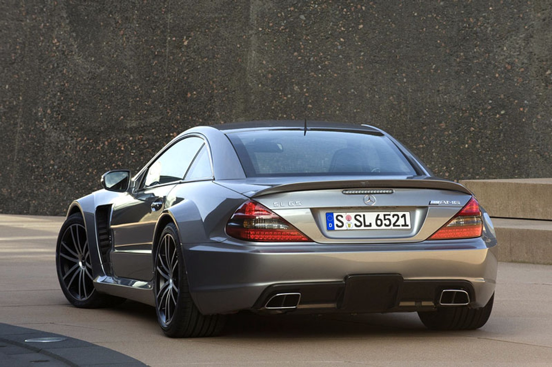 Mercedes: SL 65 AMG Black Series – luksusowe coupé (wideo)