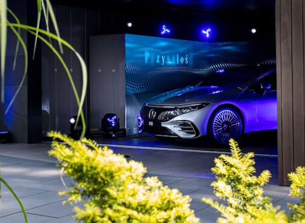 Skóra z kaktusa i plastik z pieluch. Nowa jakość Mercedesa