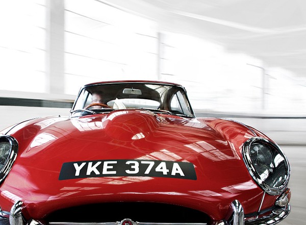 Jaguar E-Type pięćdziesięciolatkiem