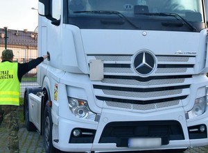 Straż Graniczna odzyskała ciężarowego Mercedesa z Niemiec