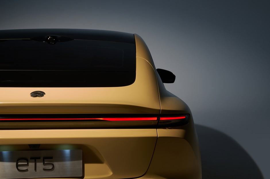 NIO ET5