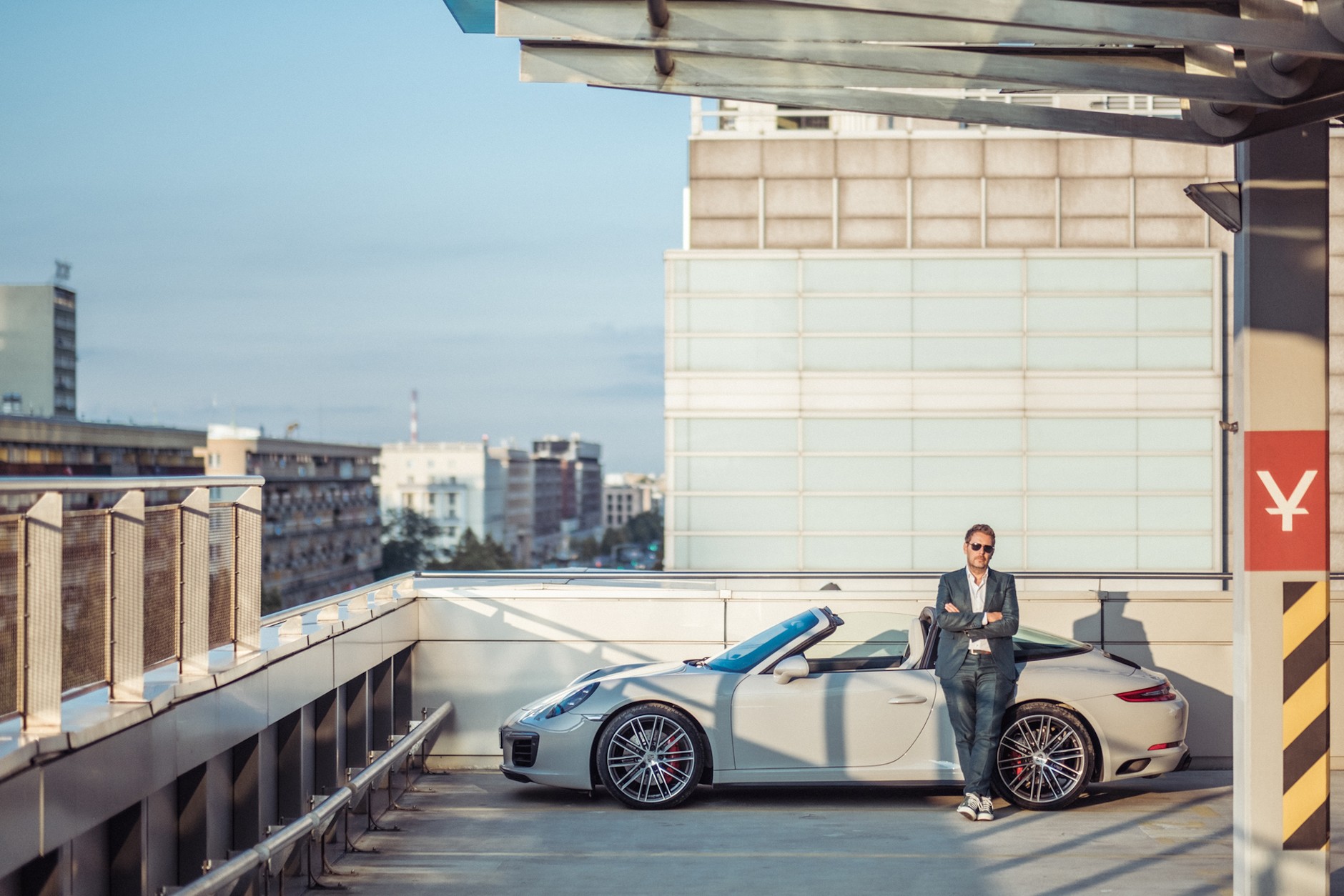 Wojciech Modest Amaro przesiada się do Porsche 911 Targa